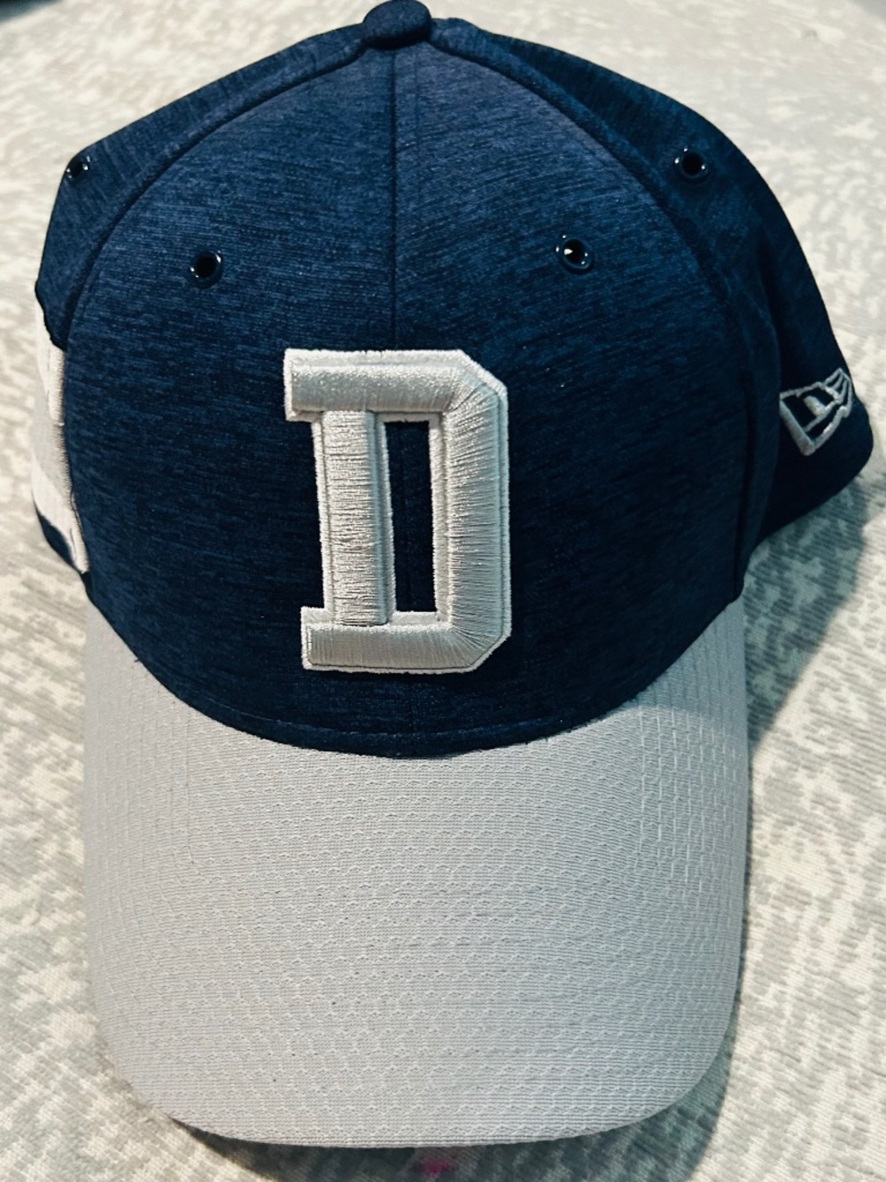 Dallas Cowboys 2018 On-Field New Era 39THIRTY Hat M/L